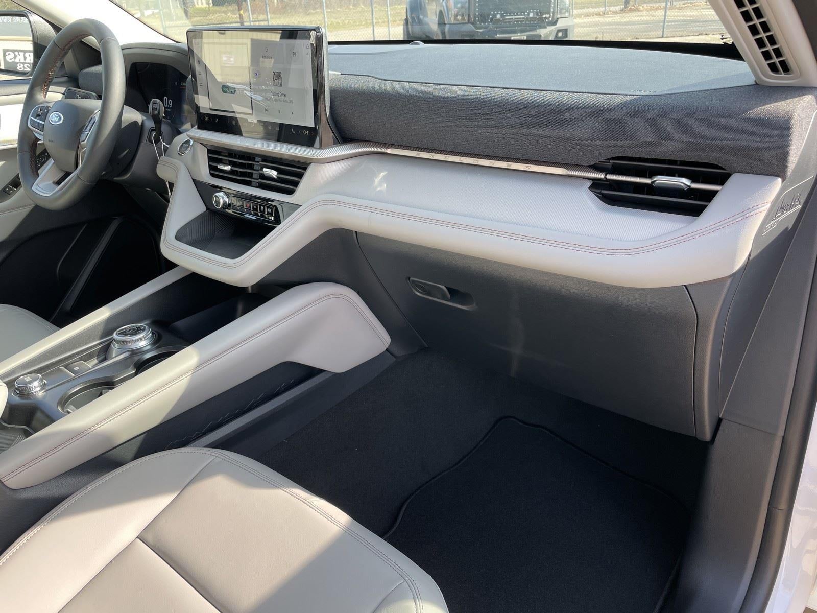 2026 Ford Explorer Active (100A)