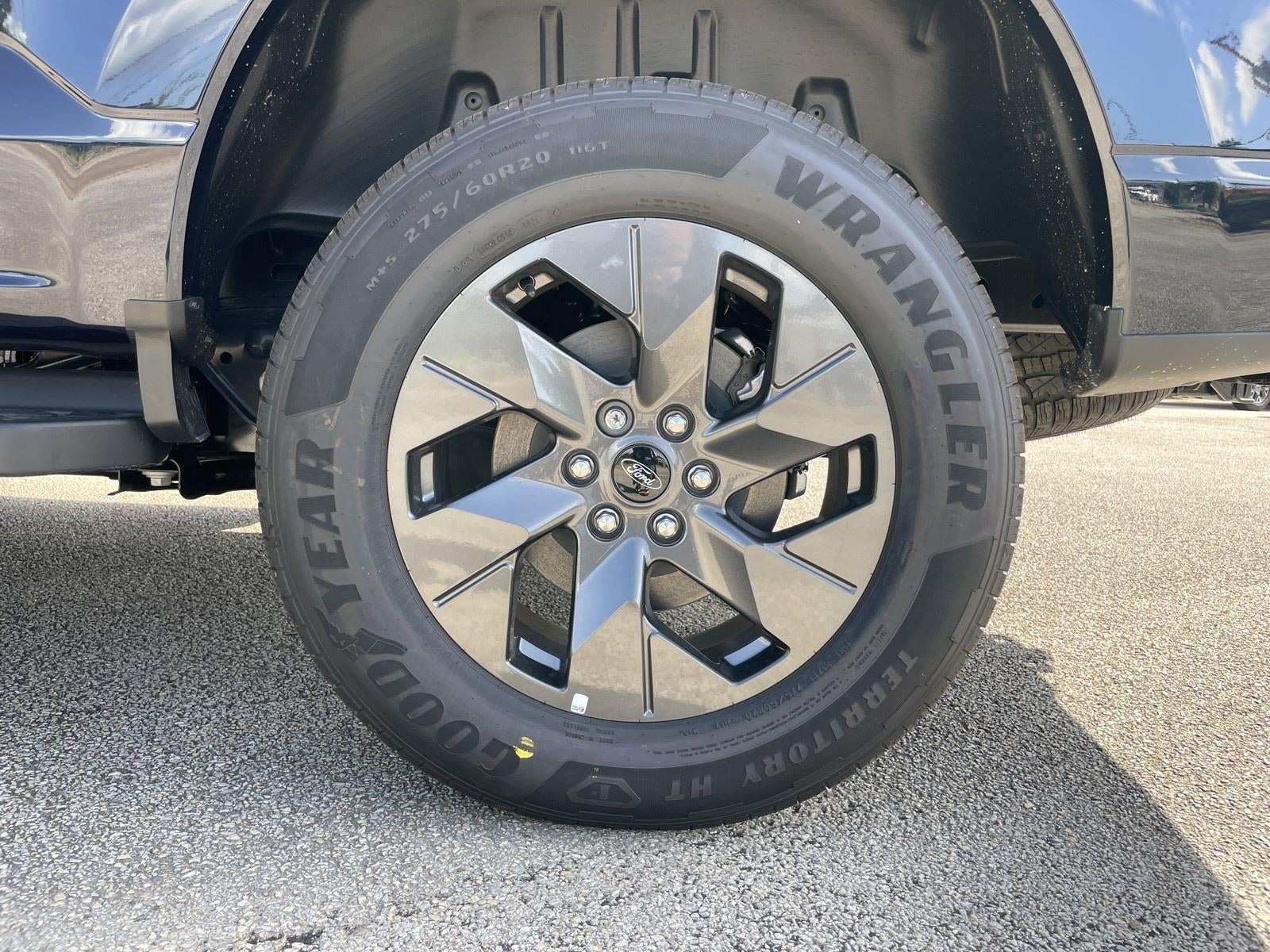 2025 Ford F-150 Lightning Flash