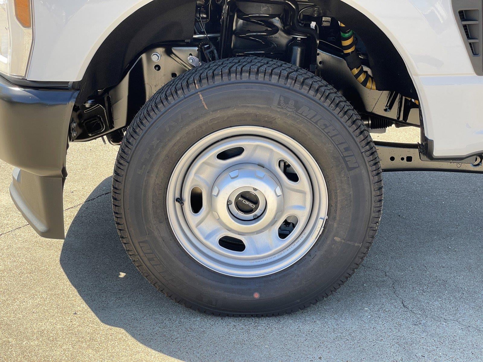 2027 Ford Super Duty F-250 SRW XL