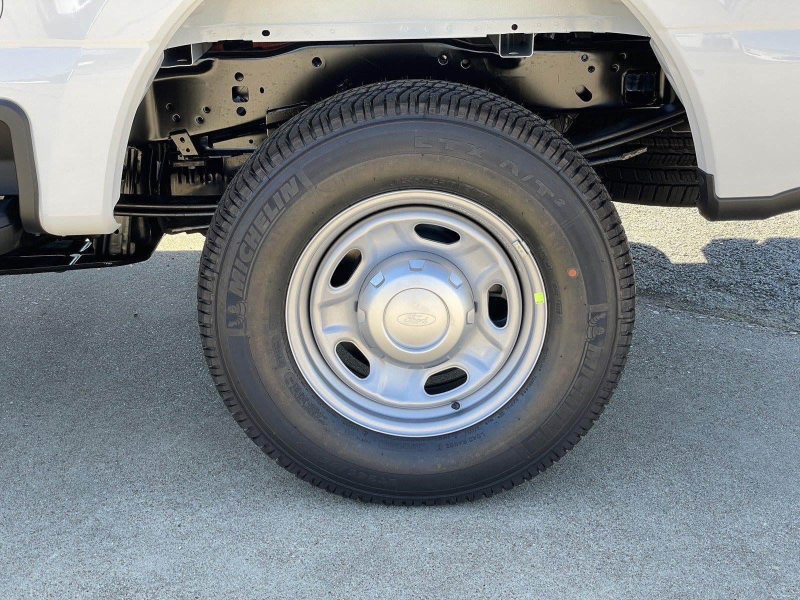2027 Ford Super Duty F-250 SRW XL