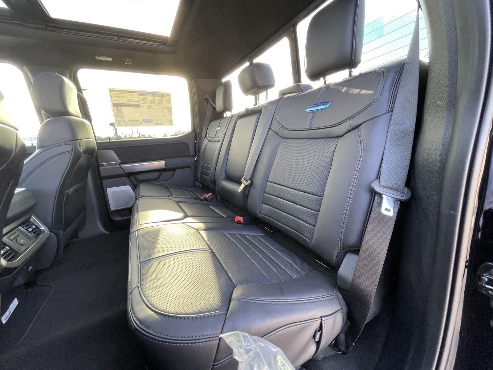 2026 Ford Super Duty F-250 SRW Platinum