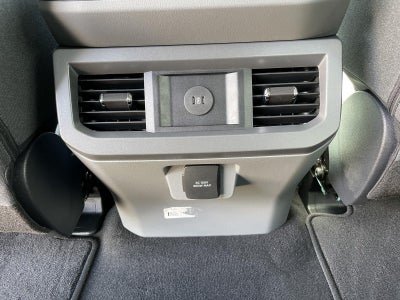 2027 Ford Super Duty F-250 SRW XLT