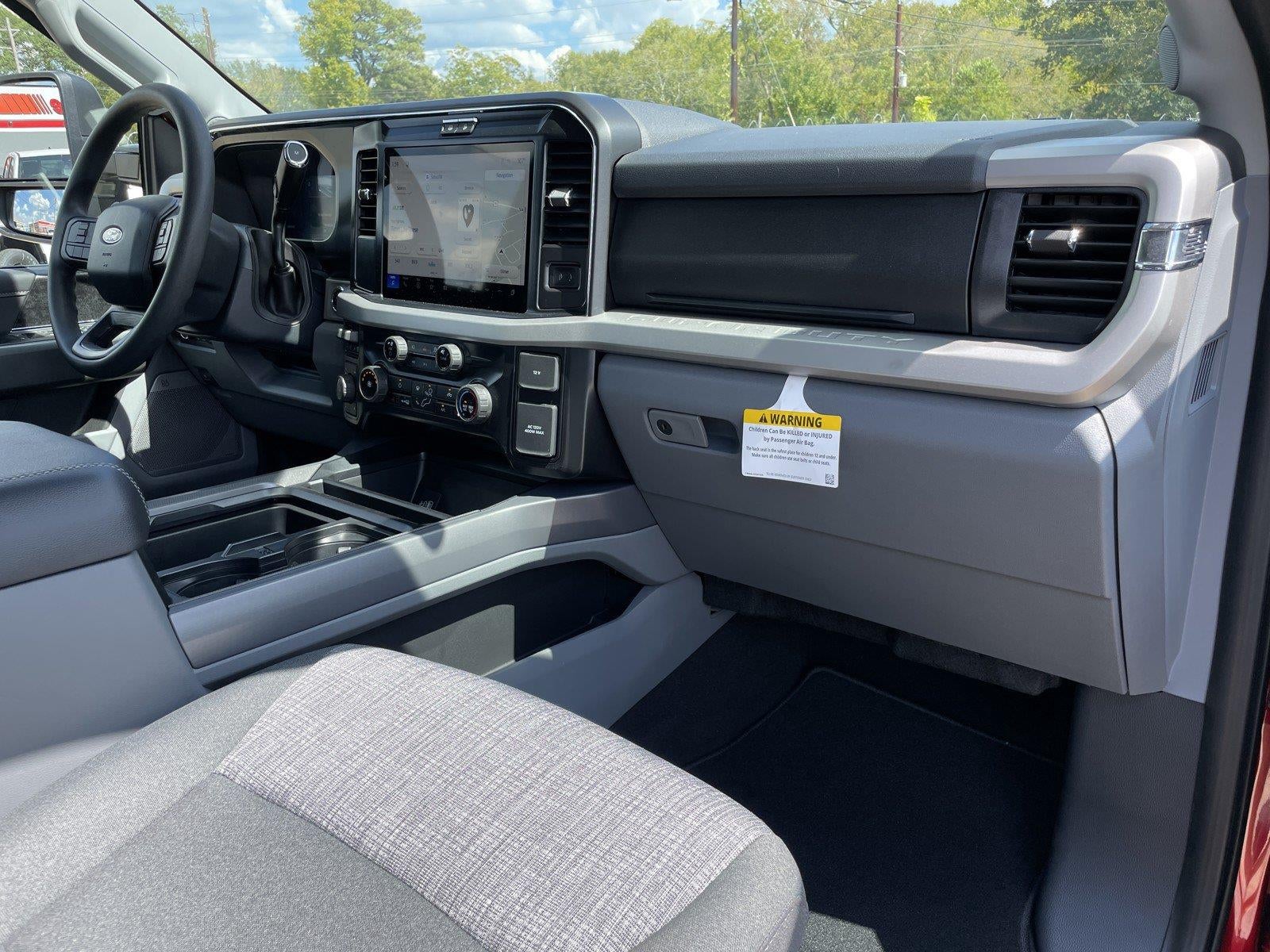 2027 Ford Super Duty F-250 SRW XLT