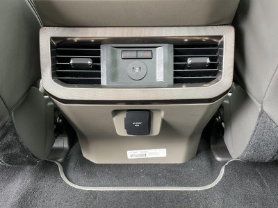 2027 Ford Super Duty F-250 SRW Platinum