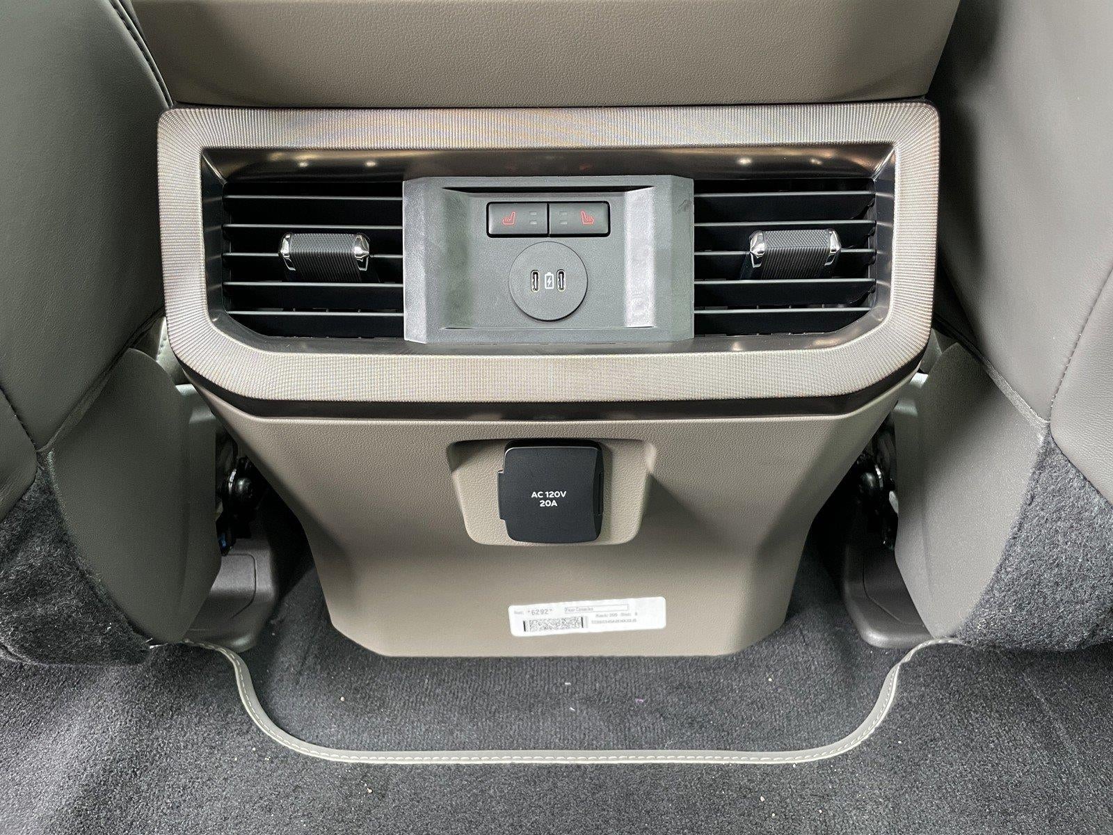 2027 Ford Super Duty F-250 SRW Platinum