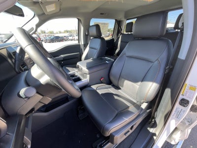 2027 Ford Super Duty F-350 DRW LARIAT
