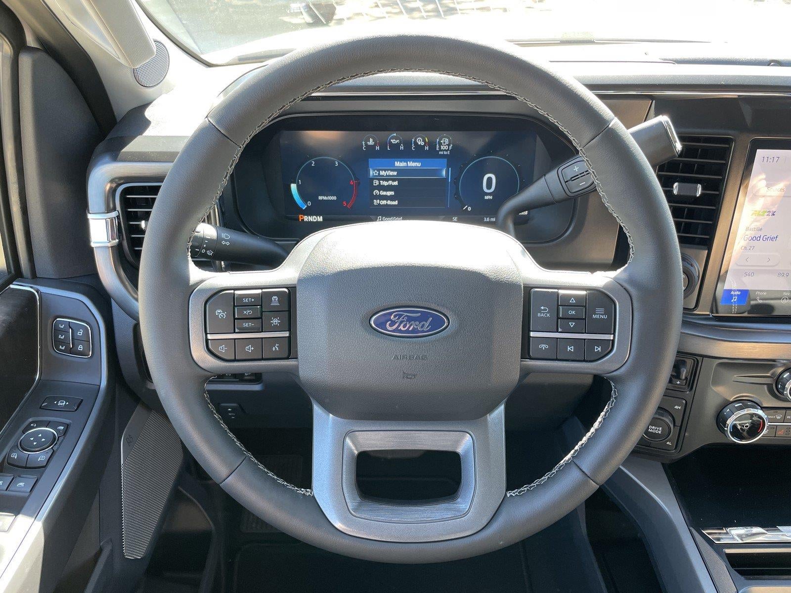 2027 Ford Super Duty F-350 DRW LARIAT