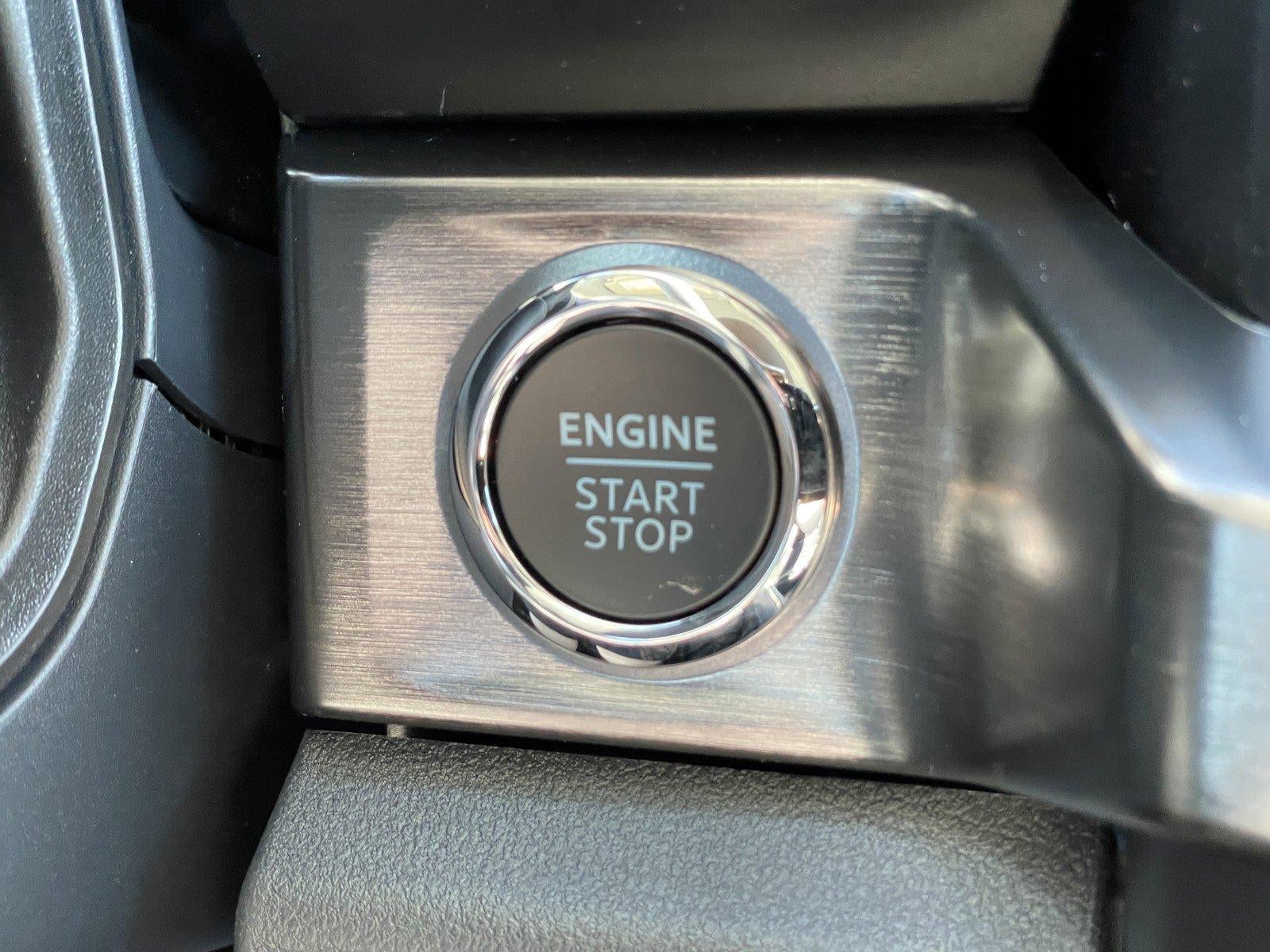 2027 Ford Super Duty F-350 DRW LARIAT