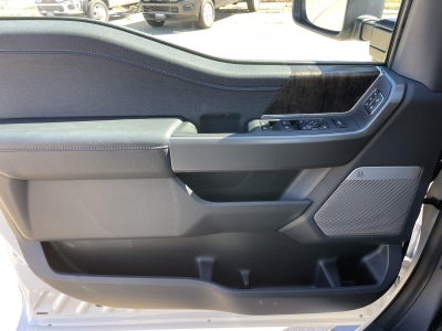 2027 Ford Super Duty F-350 DRW LARIAT