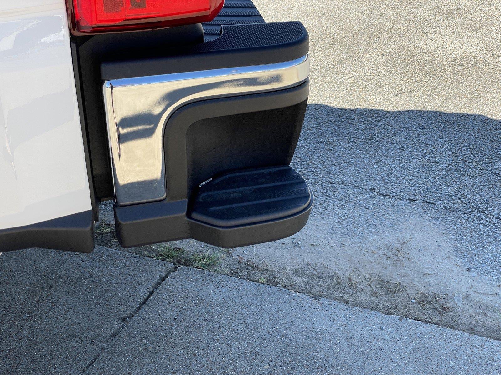 2027 Ford Super Duty F-350 DRW LARIAT