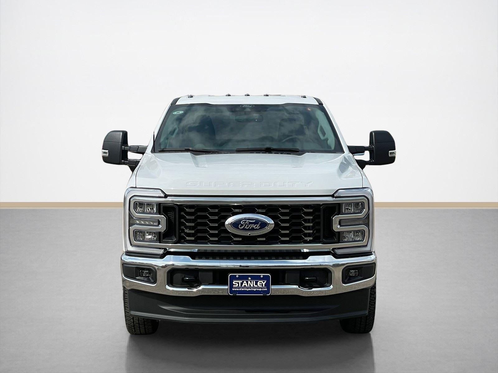 2026 Ford Super Duty F-350 DRW XLT