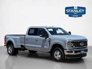 2026 Ford Super Duty F-350 DRW LARIAT