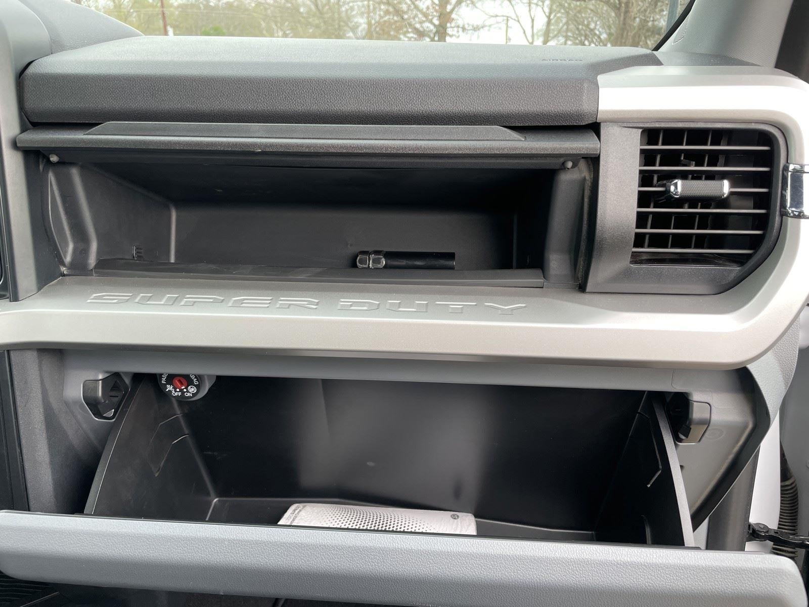 2025 Ford Super Duty F-350 DRW XLT