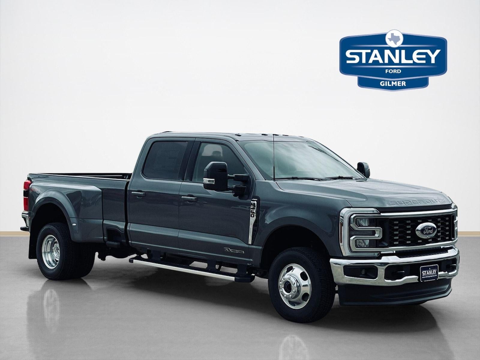 2026 Ford Super Duty F-350 DRW LARIAT