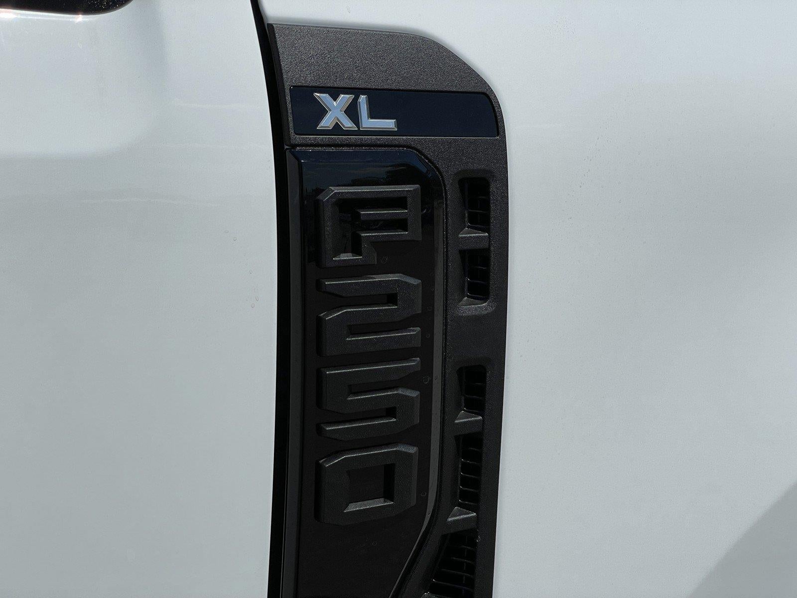 2027 Ford Super Duty F-250 Srw XLT