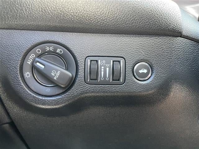 2017 Dodge Challenger SXT Plus