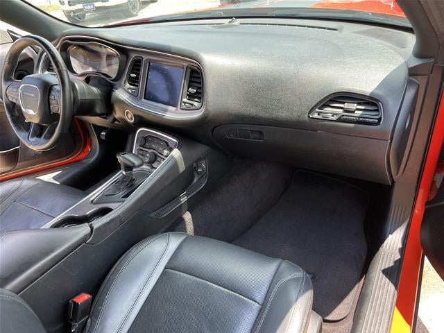 2017 Dodge Challenger SXT Plus