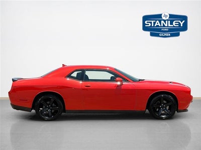 2017 Dodge Challenger SXT Plus
