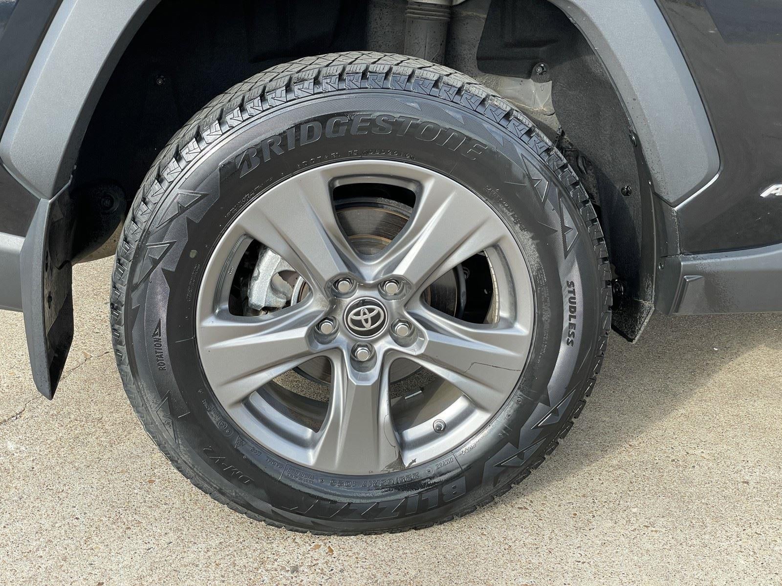 2024 Toyota RAV4 Hybrid LE