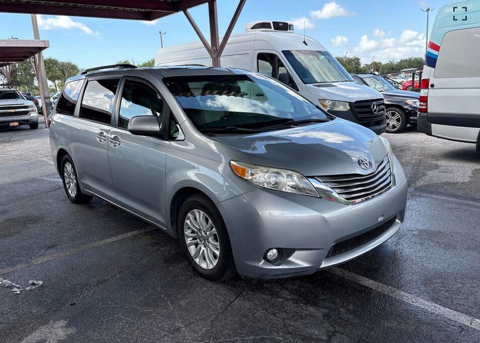 2015 Toyota Sienna XLE Premium