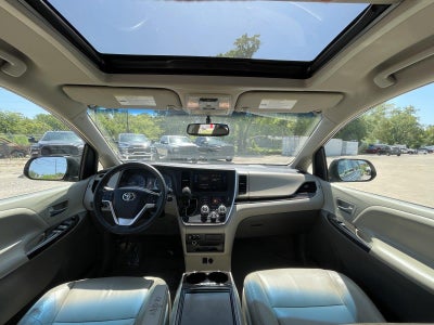 2015 Toyota Sienna XLE Premium