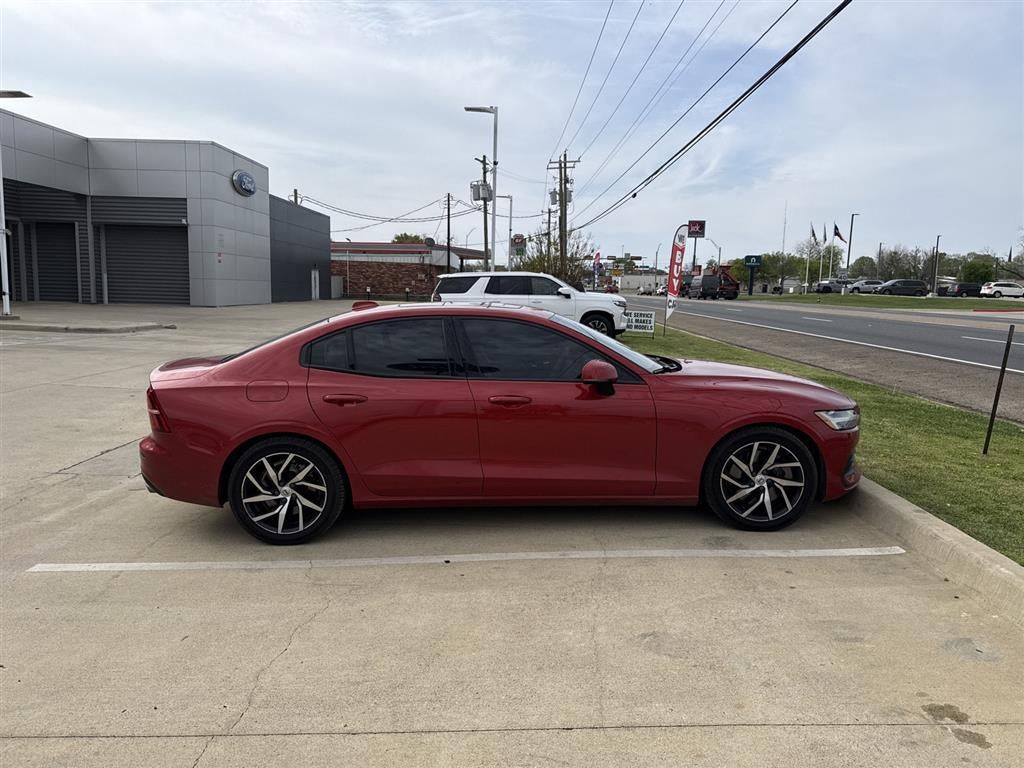 2020 Volvo S60 Momentum