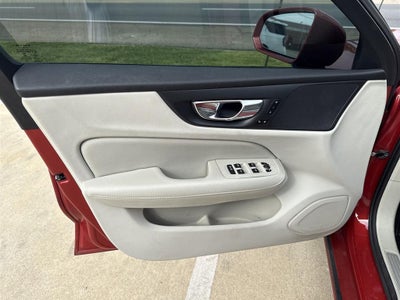 2020 Volvo S60 Momentum