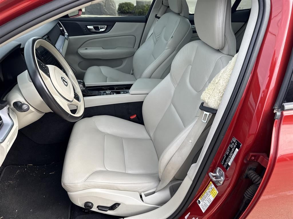 2020 Volvo S60 Momentum