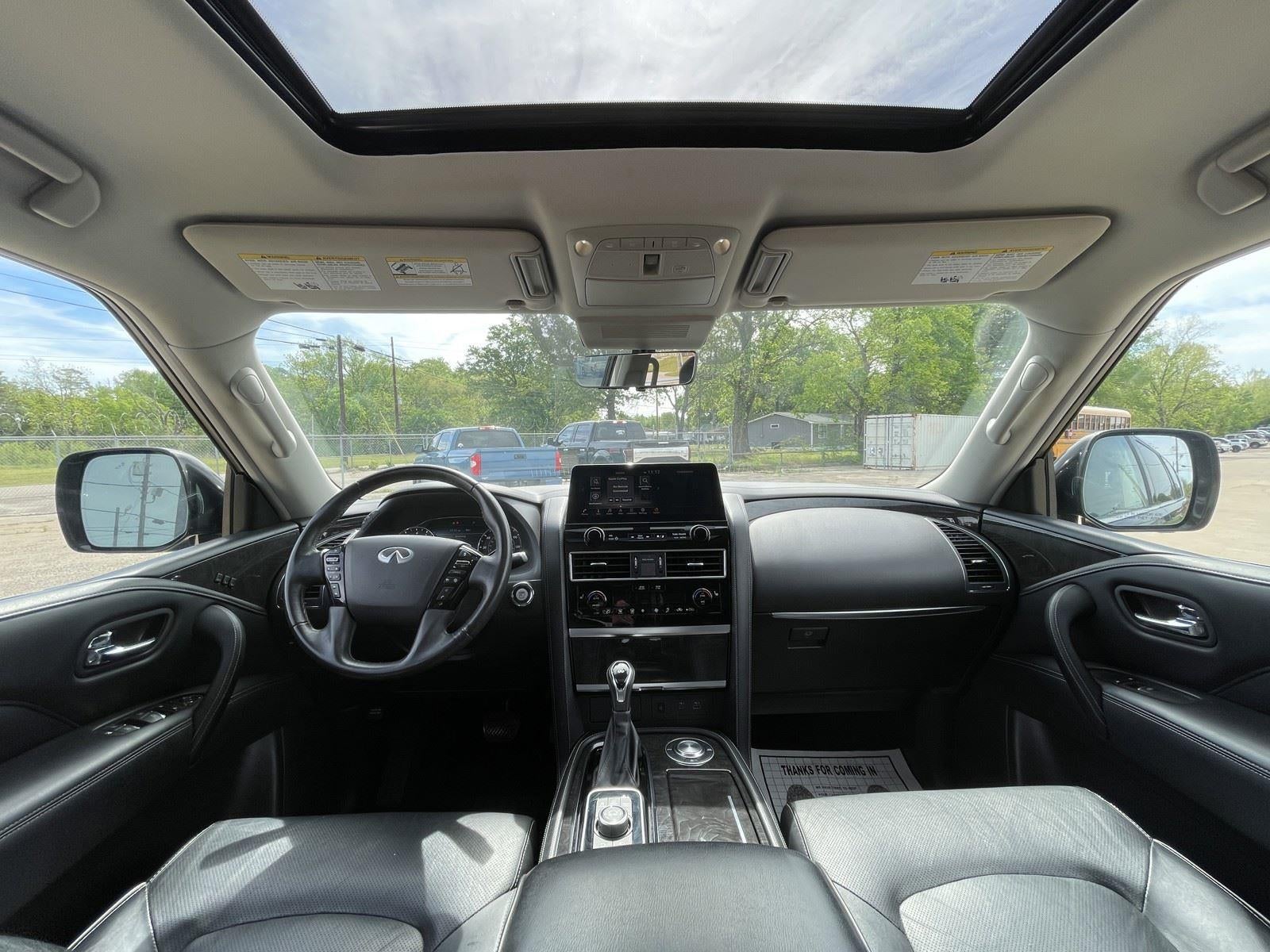 2024 INFINITI QX80 LUXE