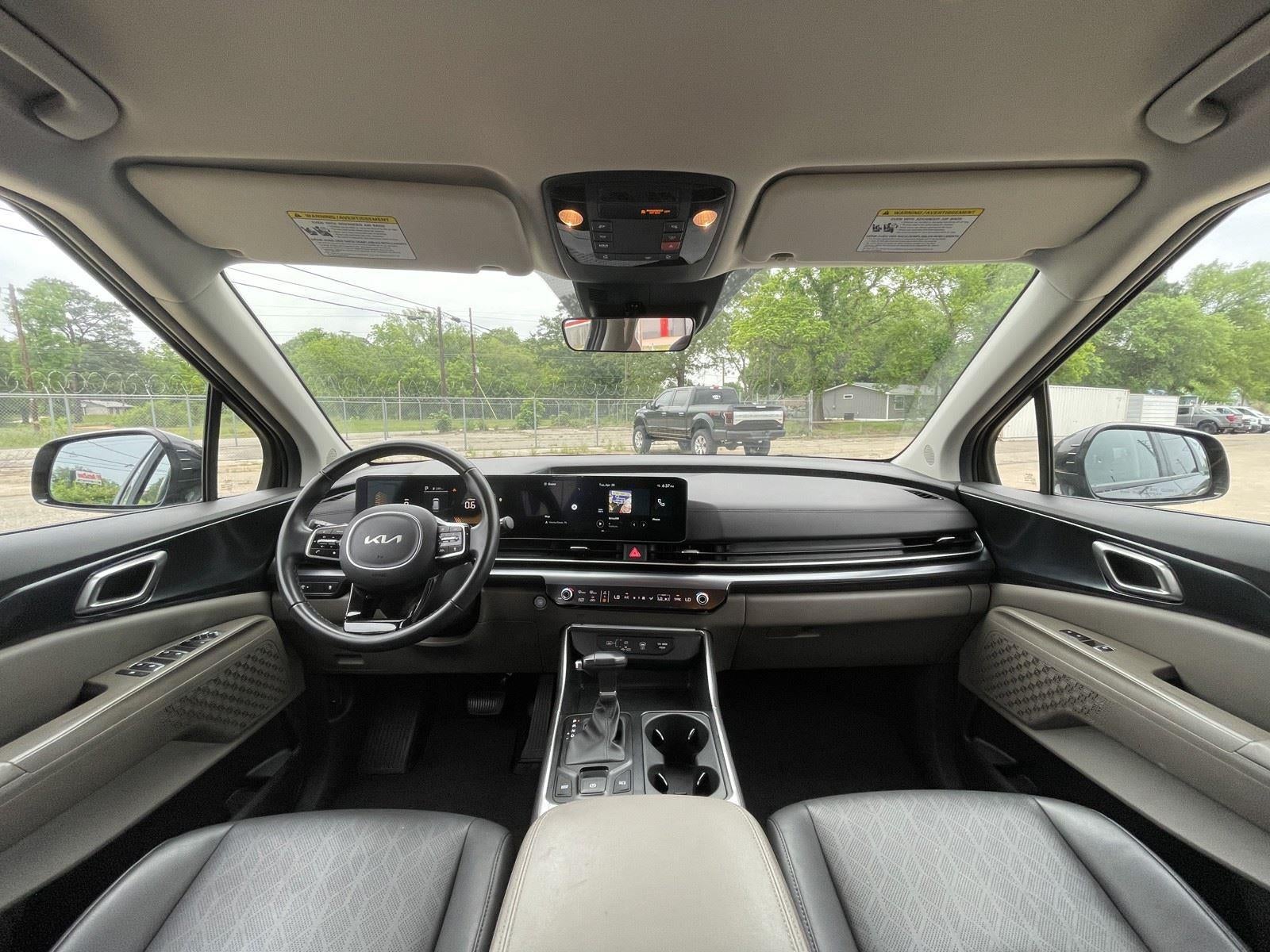 2025 Kia Carnival LXS