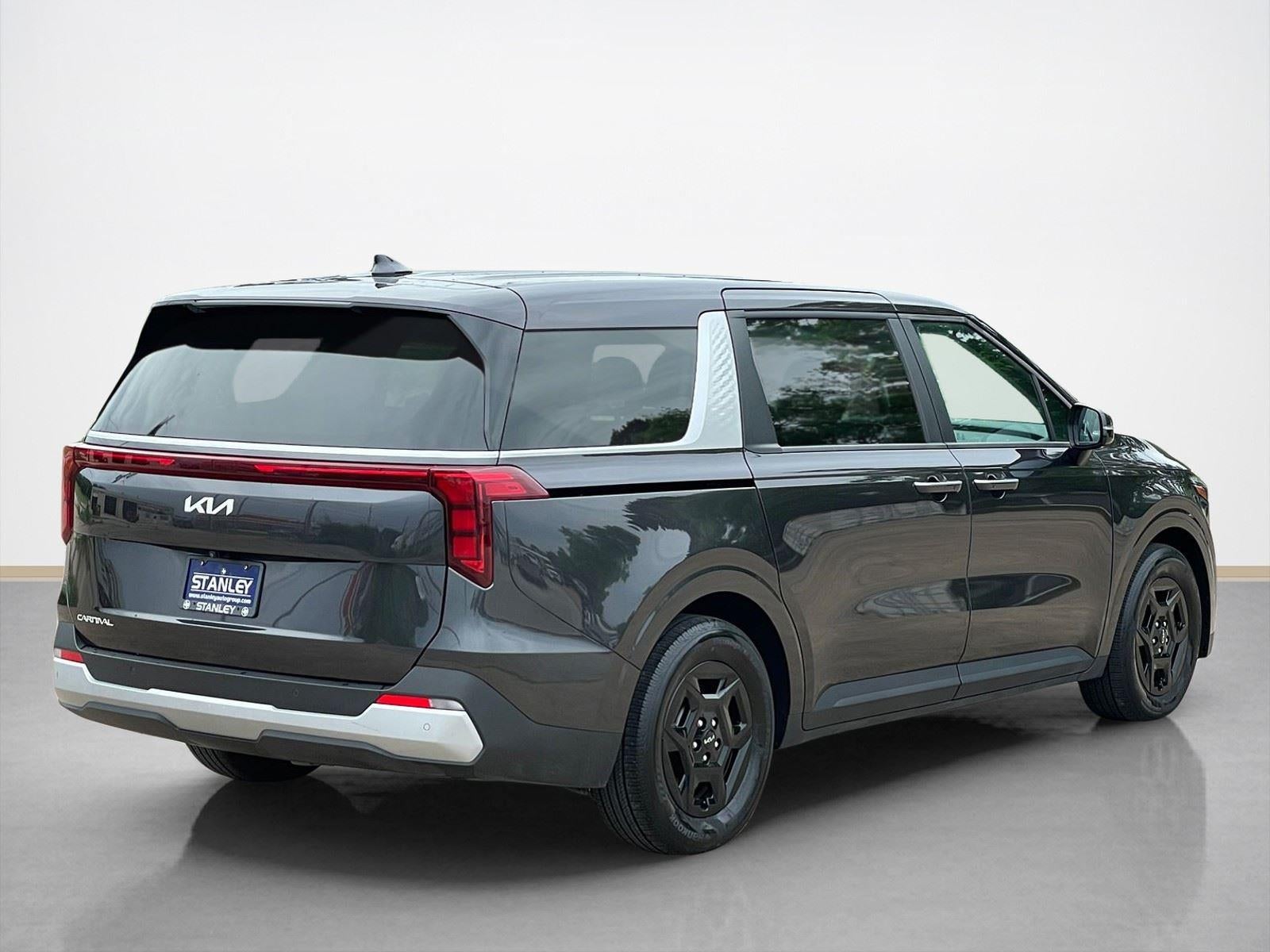 2025 Kia Carnival LXS