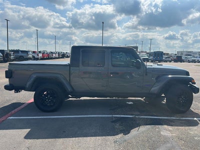 2022 Jeep Gladiator Sport S