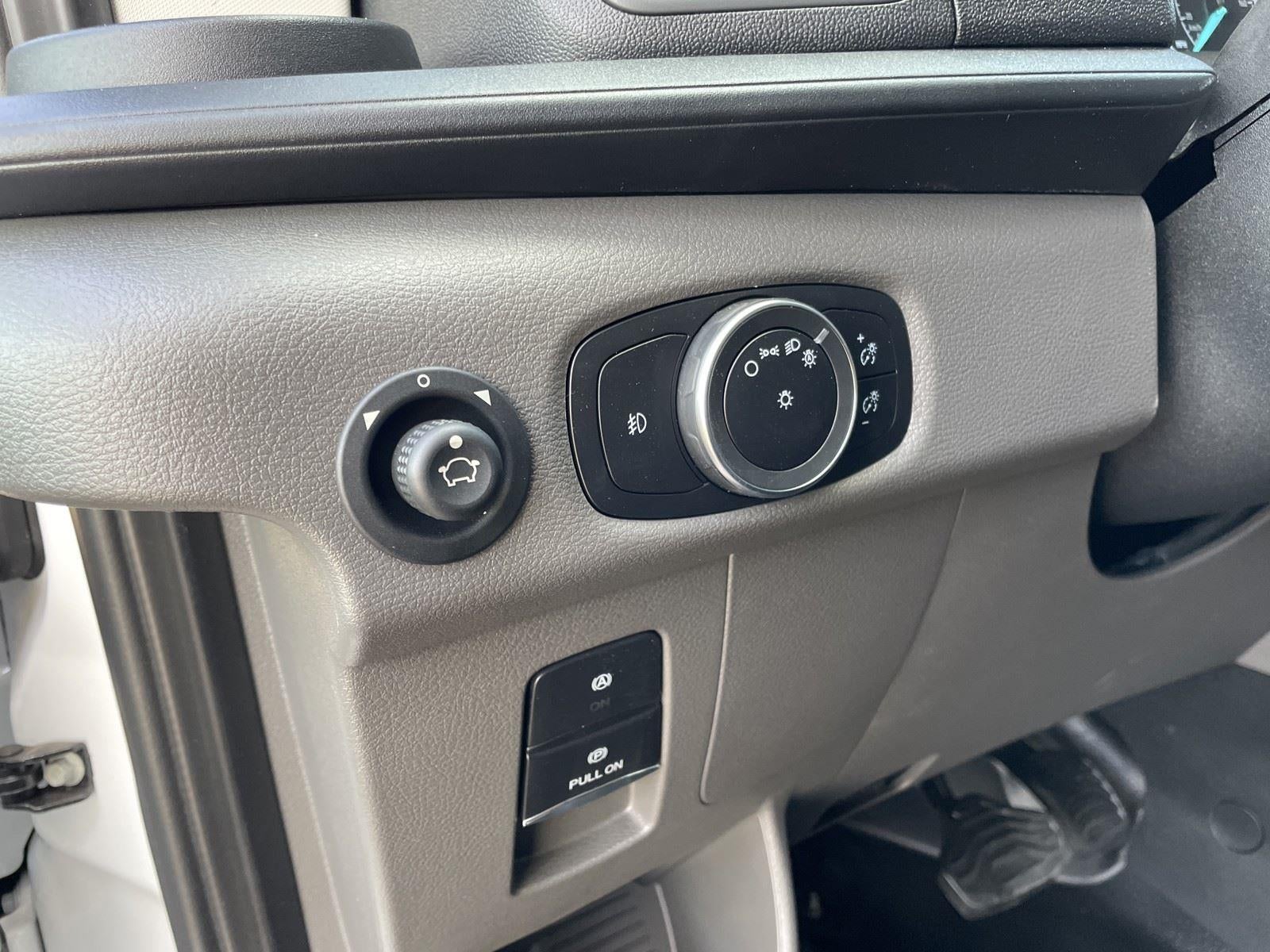 2025 Ford Transit Passenger Wagon XL