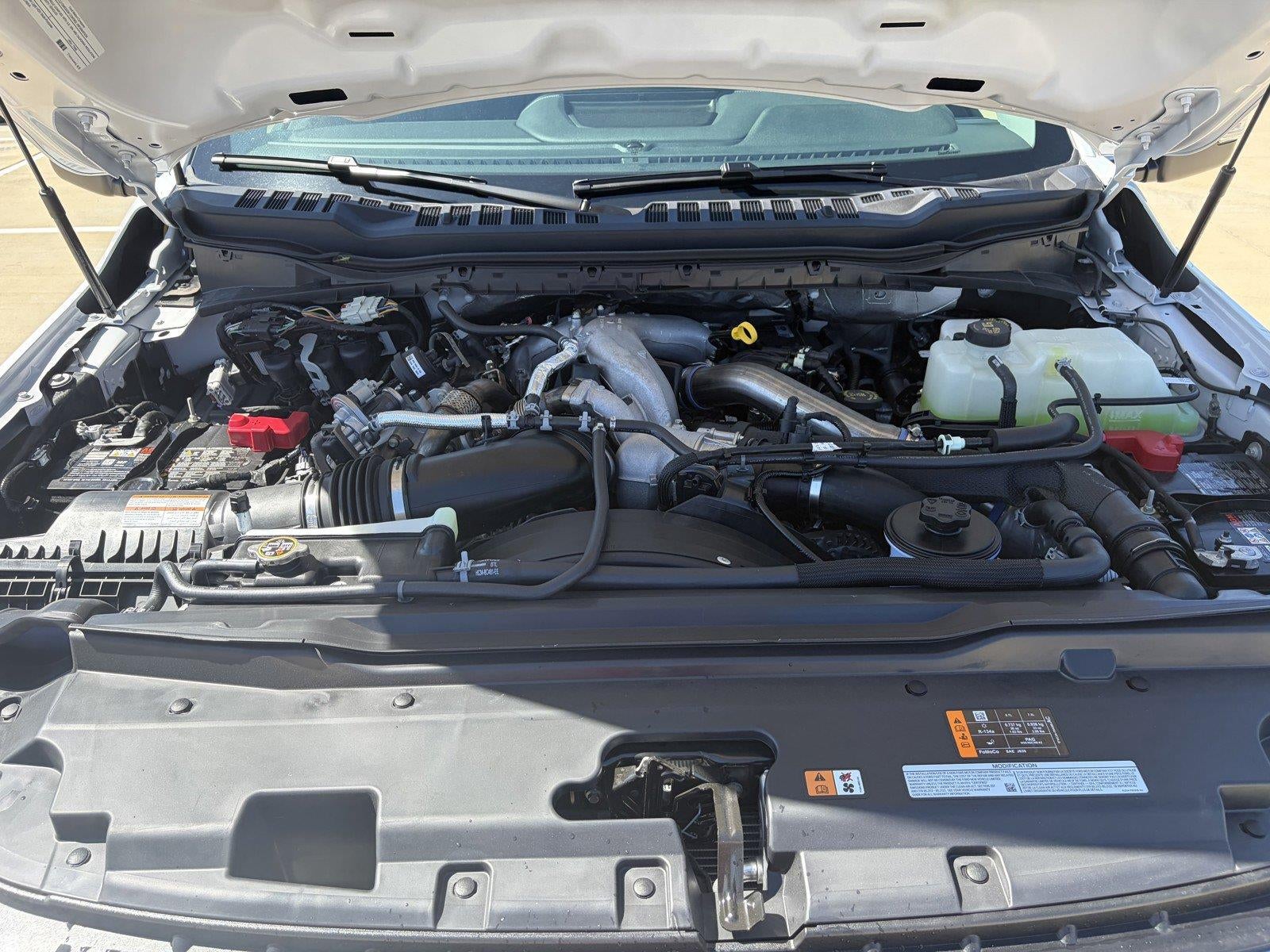 2027 Ford Super Duty F-450 DRW LARIAT
