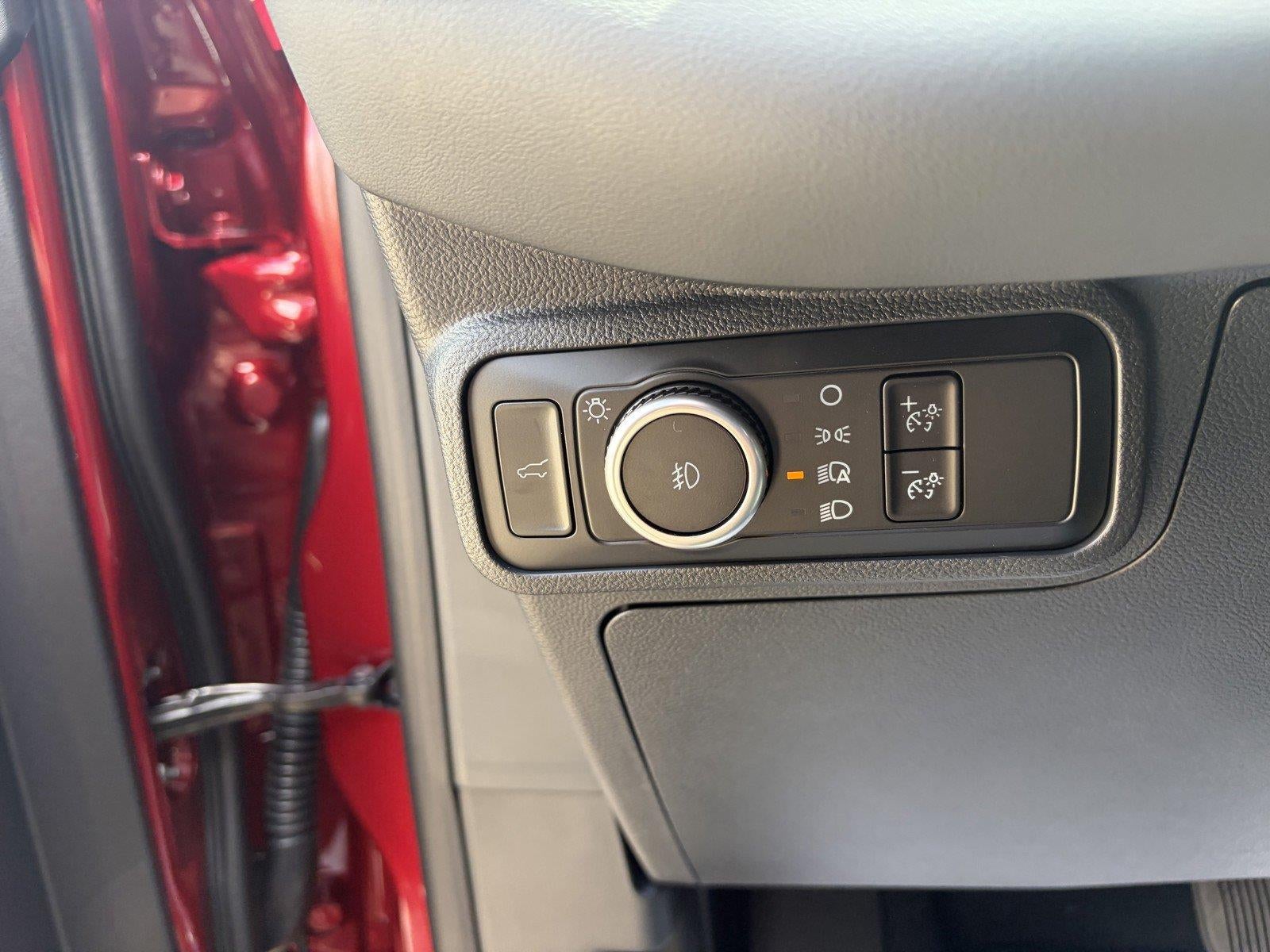2027 Ford Explorer Active w/200A Pkg