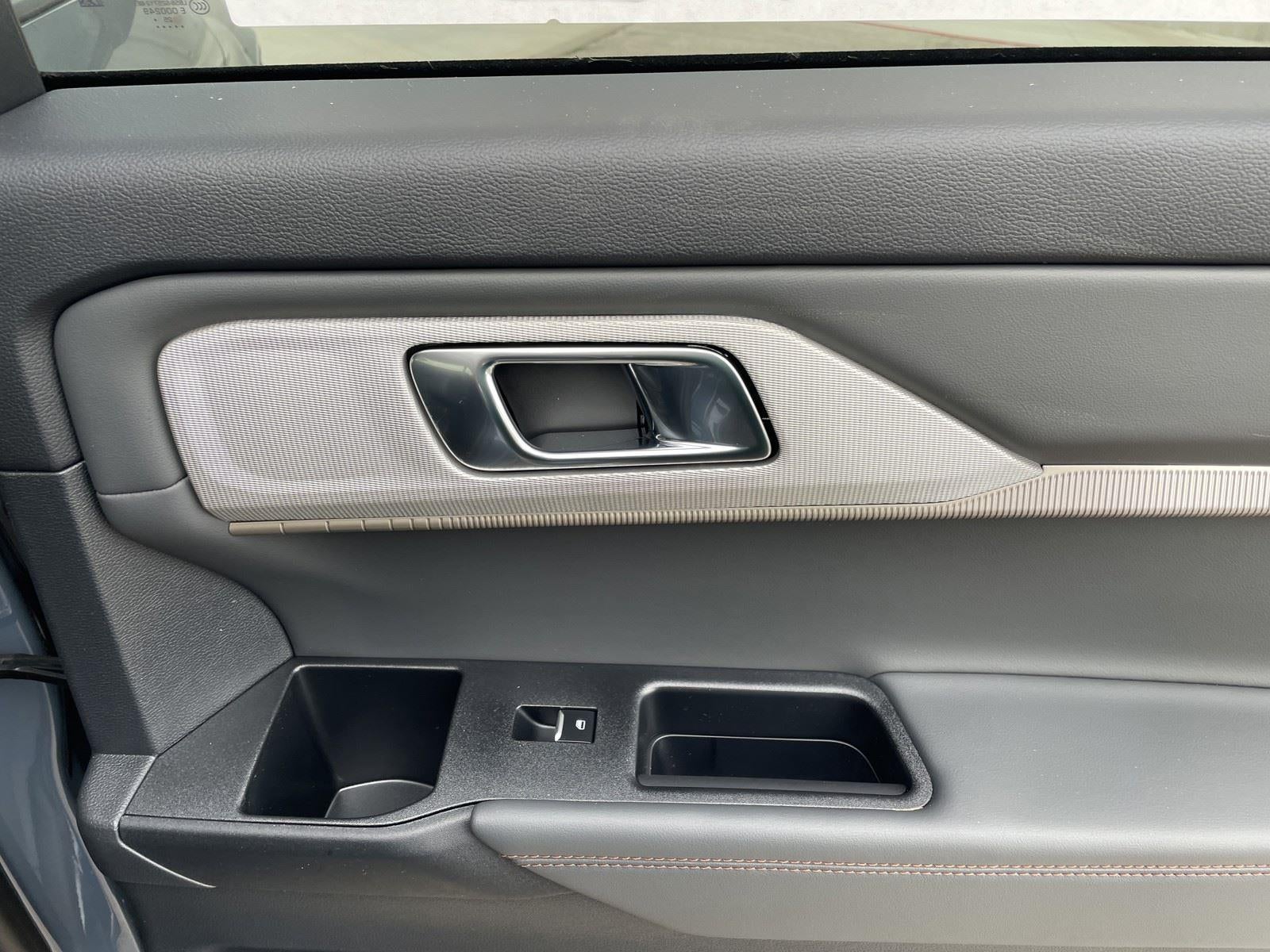 2026 Ford Explorer Active (100A)