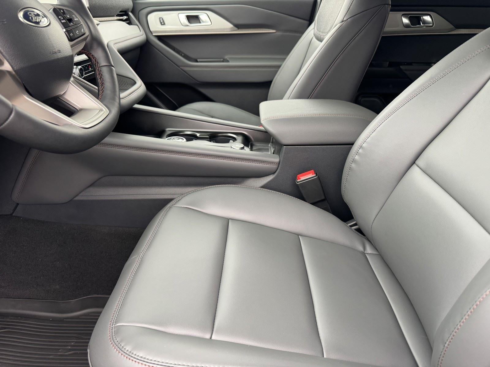 2026 Ford Explorer Active w/100A Pkg