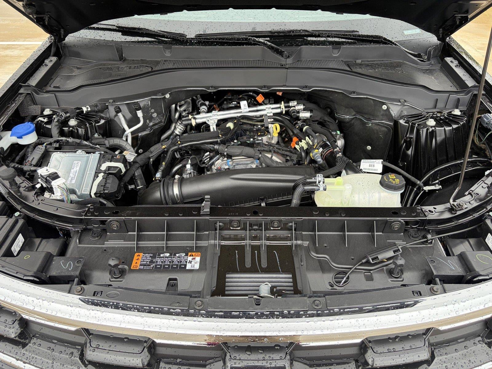 2027 Ford Explorer Active w/200A Pkg