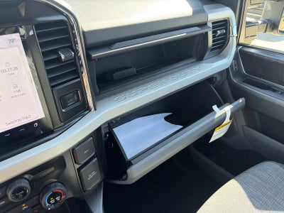 2027 Ford Super Duty F-250 SRW XLT