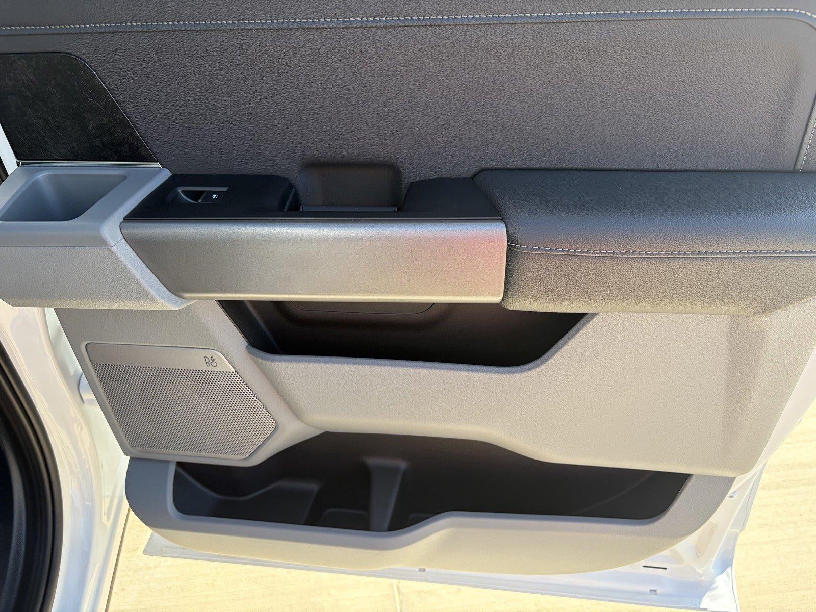 2027 Ford Super Duty F-250 Srw XLT