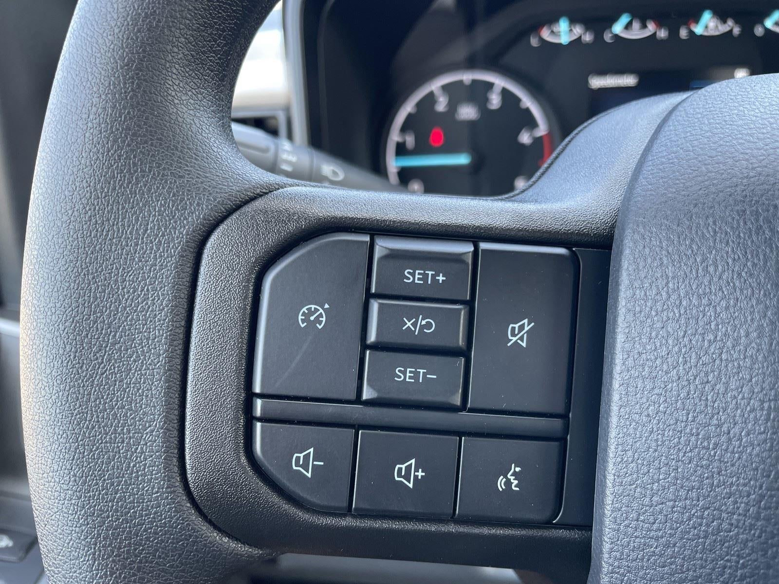 2026 Ford Super Duty F-350 SRW XLT