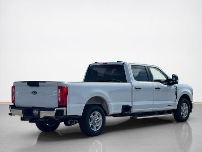 2026 Ford Super Duty F-350 SRW XLT