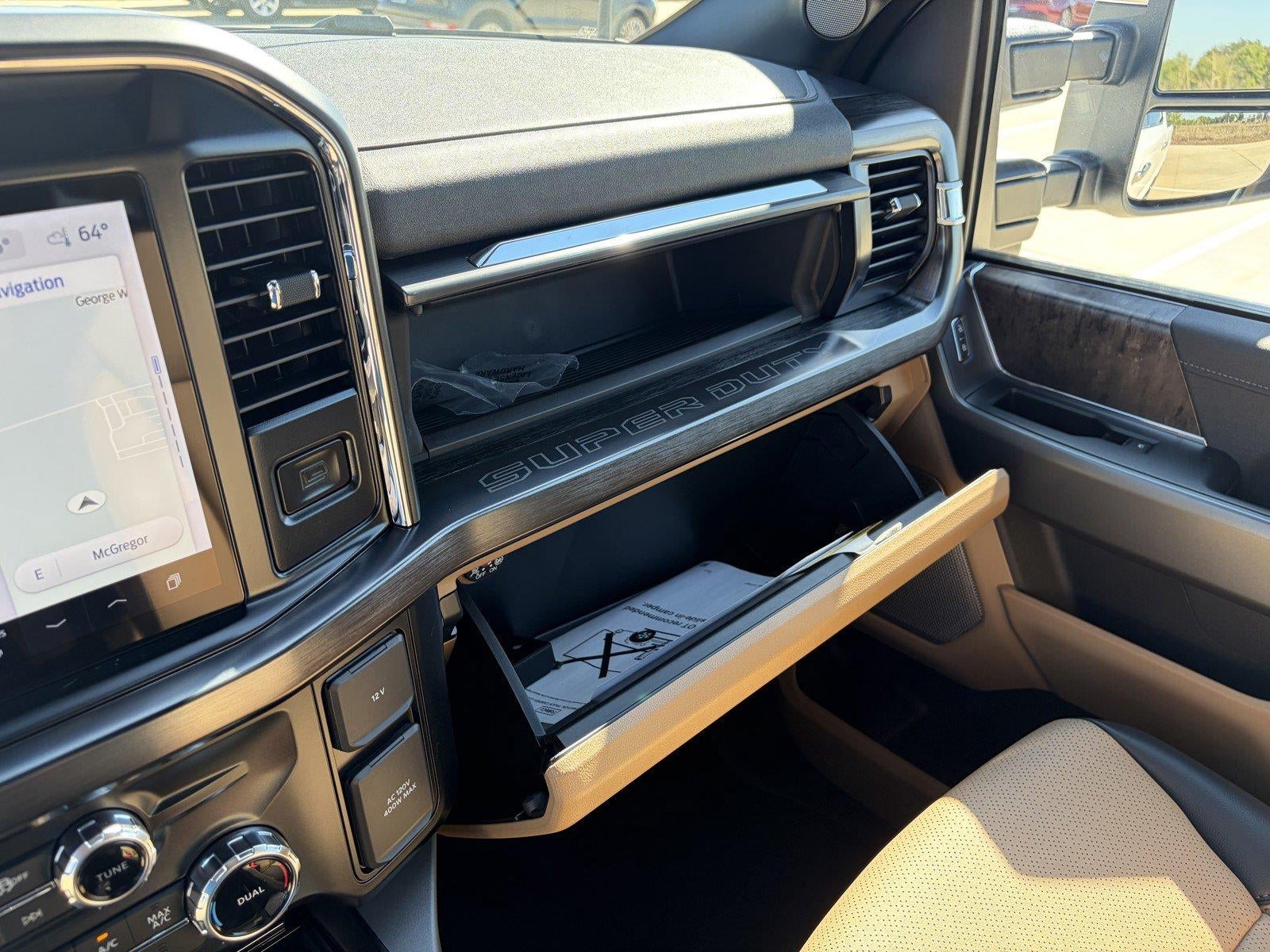 2027 Ford Super Duty F-350 SRW LARIAT