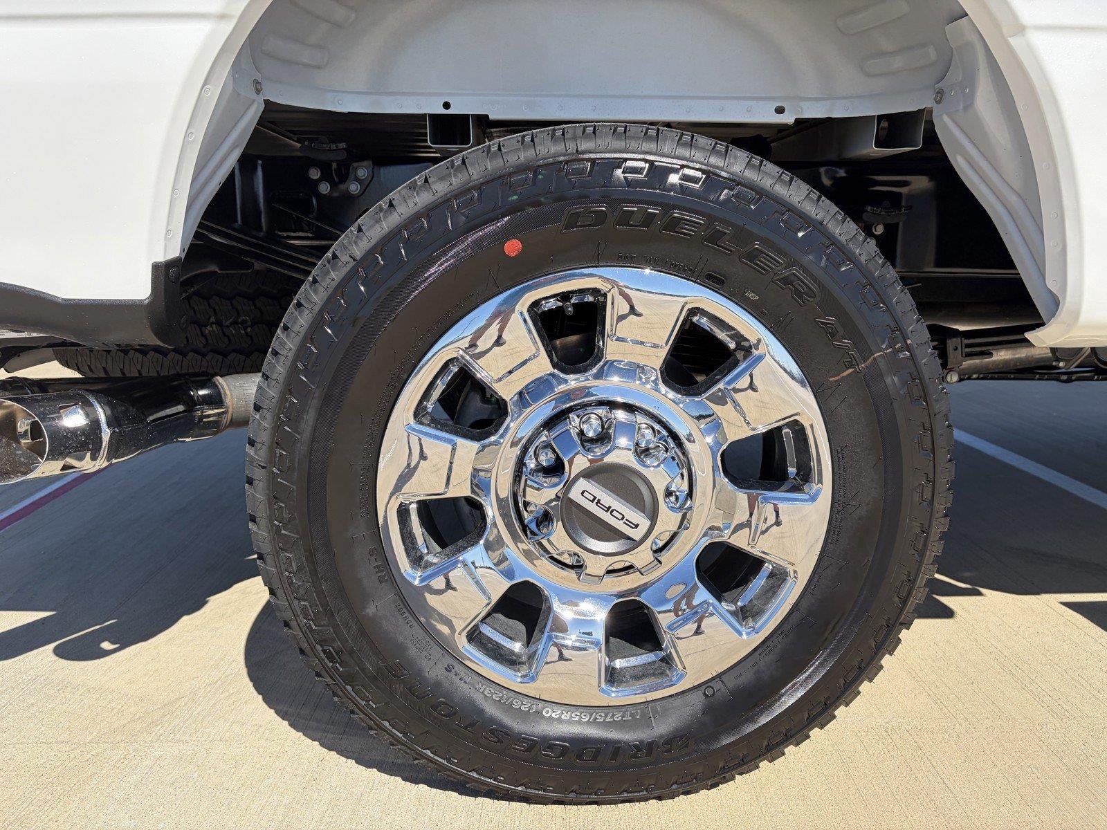 2027 Ford Super Duty F-350 SRW LARIAT