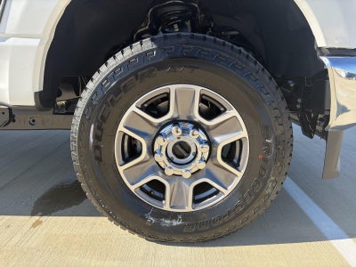 2027 Ford Super Duty F-350 SRW LARIAT