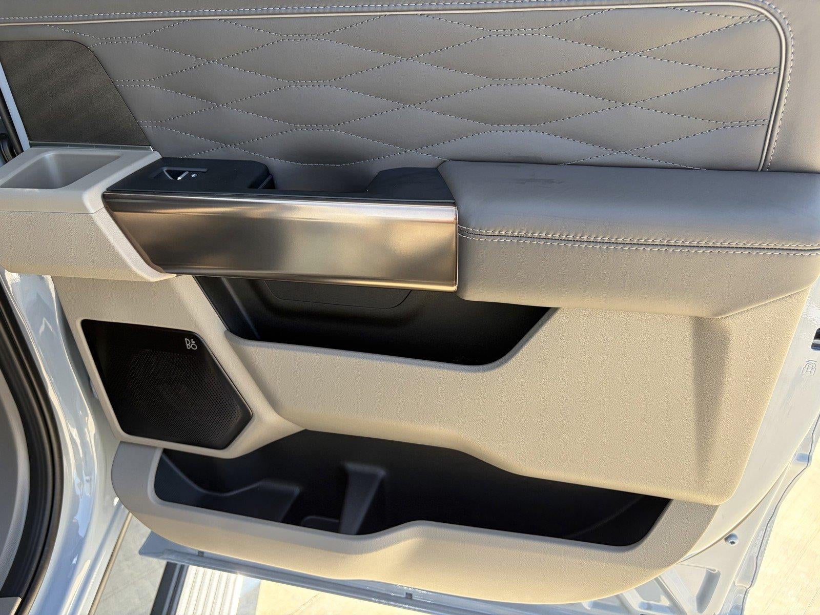 2026 Ford Super Duty F-350 Srw Platinum