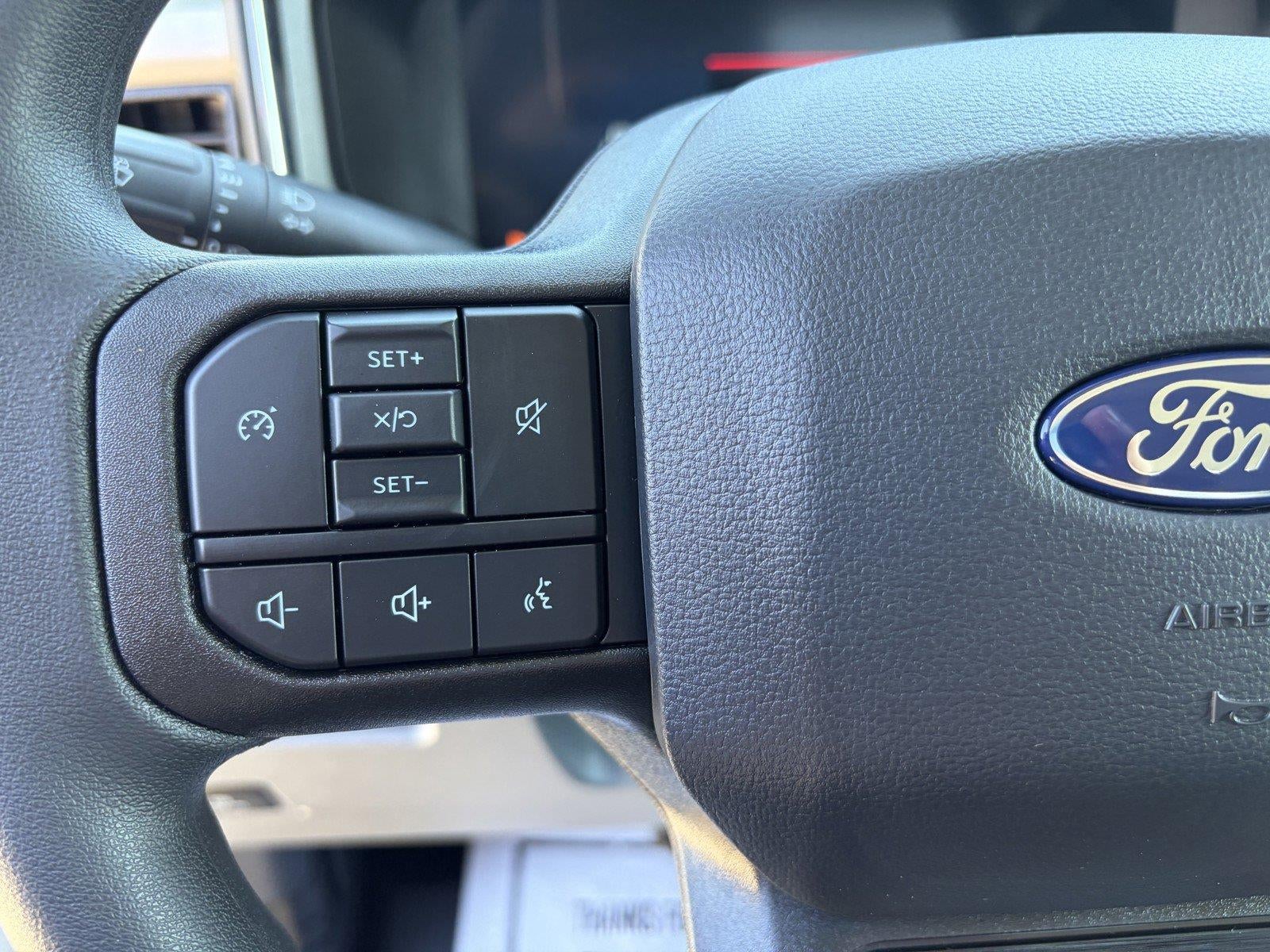 2027 Ford Super Duty F-350 DRW XLT