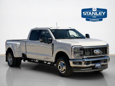 2027 Ford Super Duty F-350 DRW LARIAT