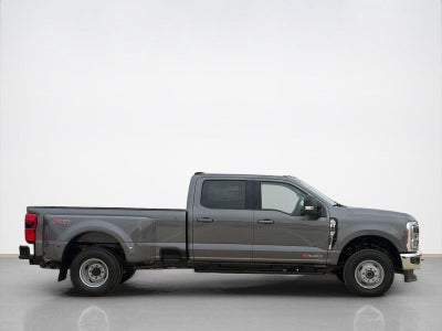 2027 Ford Super Duty F-350 DRW XLT