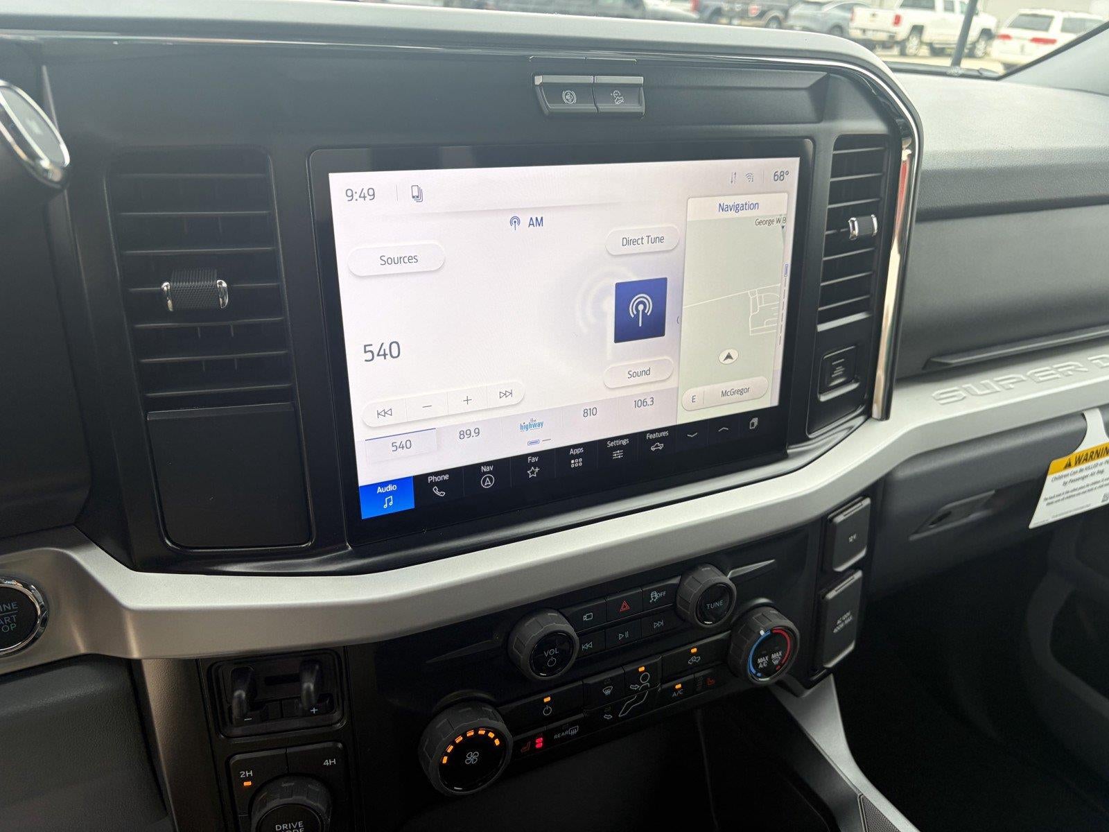 2027 Ford Super Duty F-350 DRW XLT